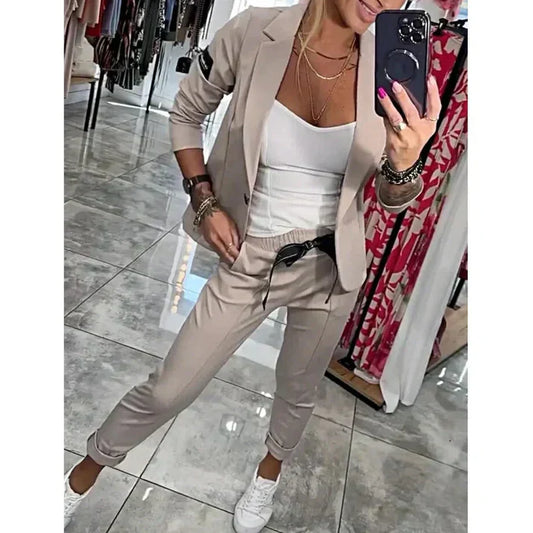 Penélope - Traje a medida con chaqueta suave y pantalones cómodos de jogging