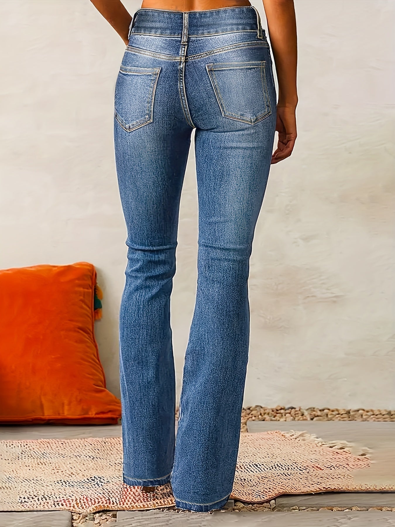 Vanesa – Vaqueros acampanados de talle alto a la última moda