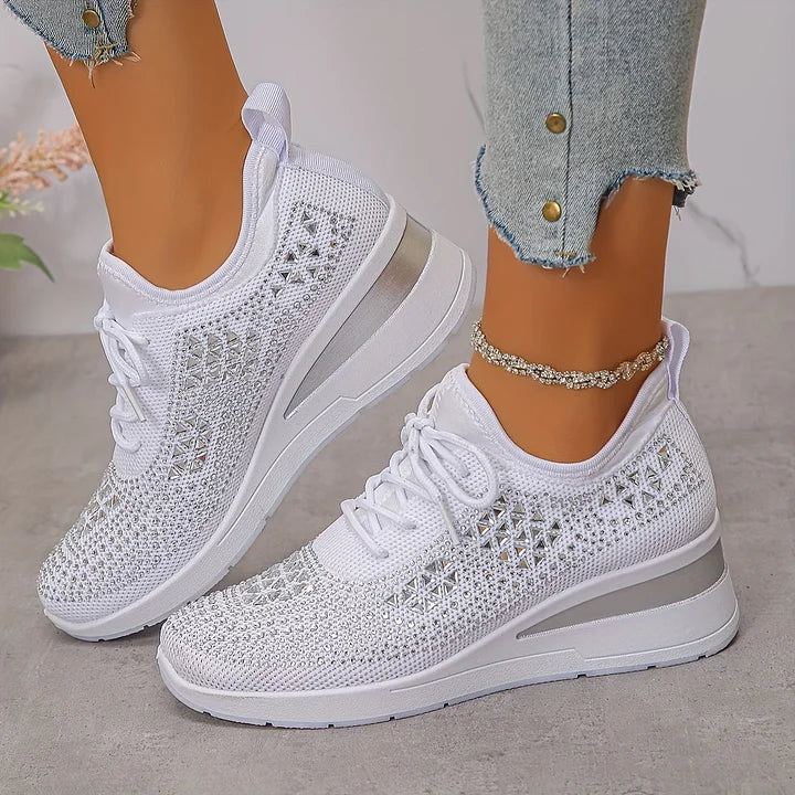 Gisela – Zapatillas ortopédicas con pedrería brillante