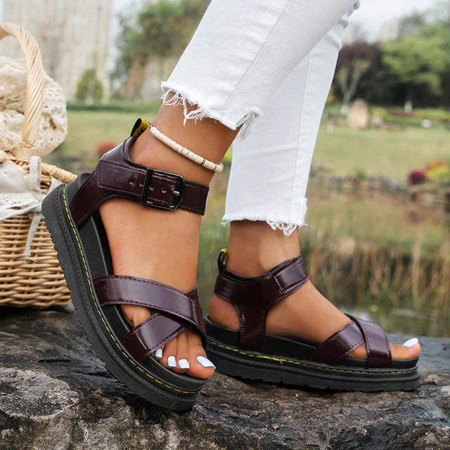 Sandalias casuales para mujer con hebilla ajustable y plataforma baja