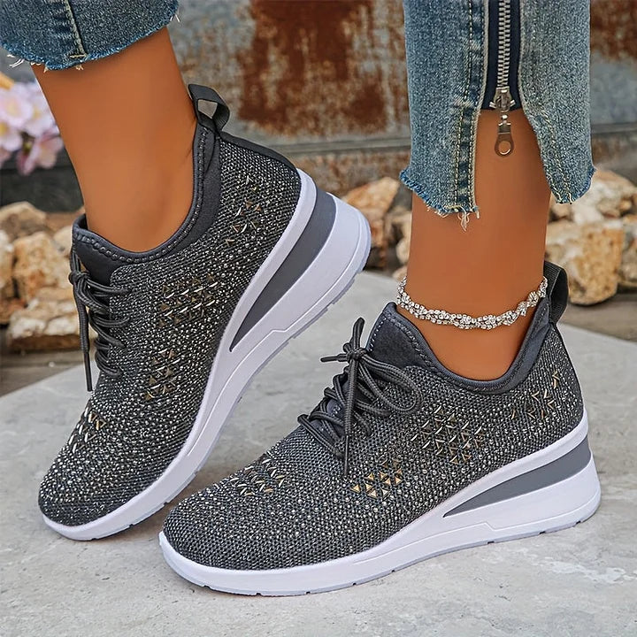 Gisela – Zapatillas ortopédicas con pedrería brillante