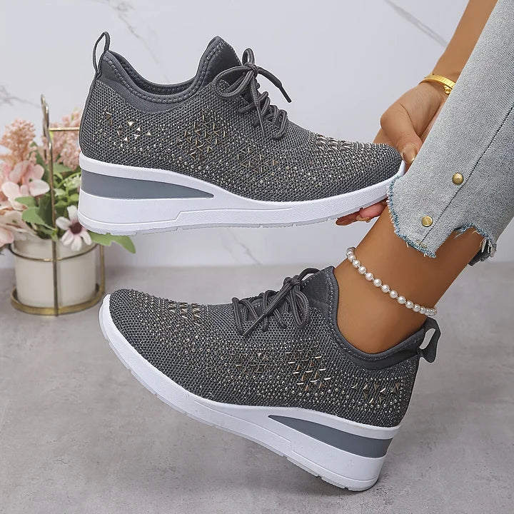 Gisela – Zapatillas ortopédicas con pedrería brillante