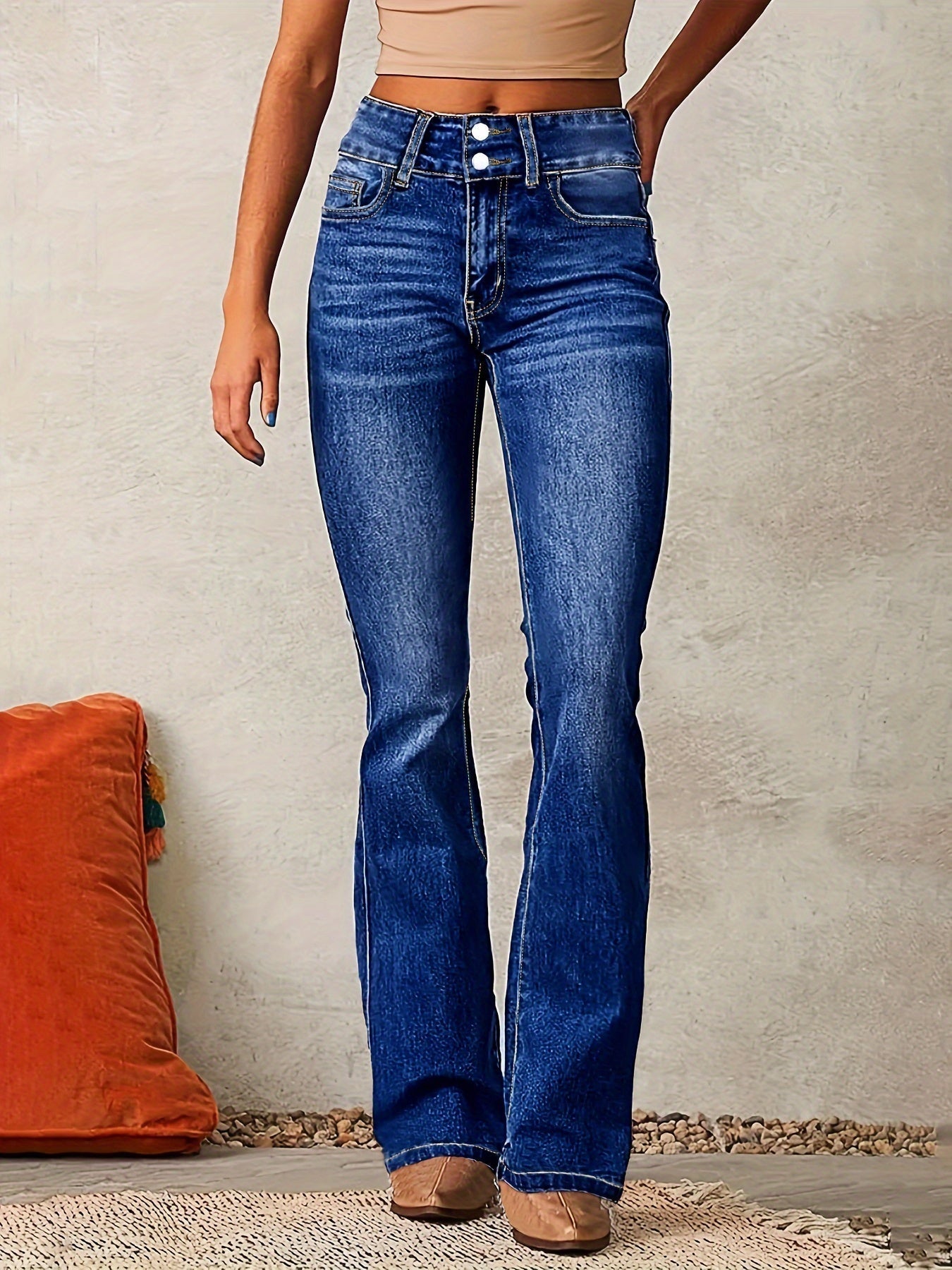 Vanesa – Vaqueros acampanados de talle alto a la última moda
