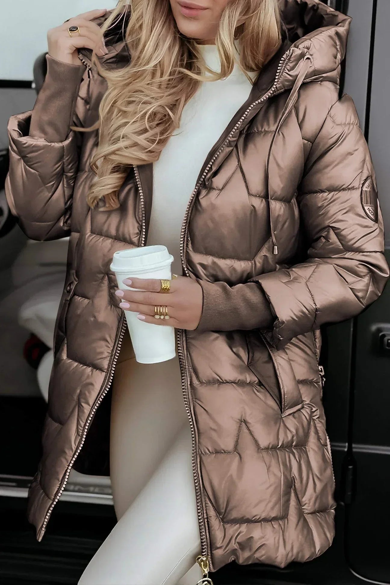 Naima - Elegante abrigo de invierno con capucha y acolchado