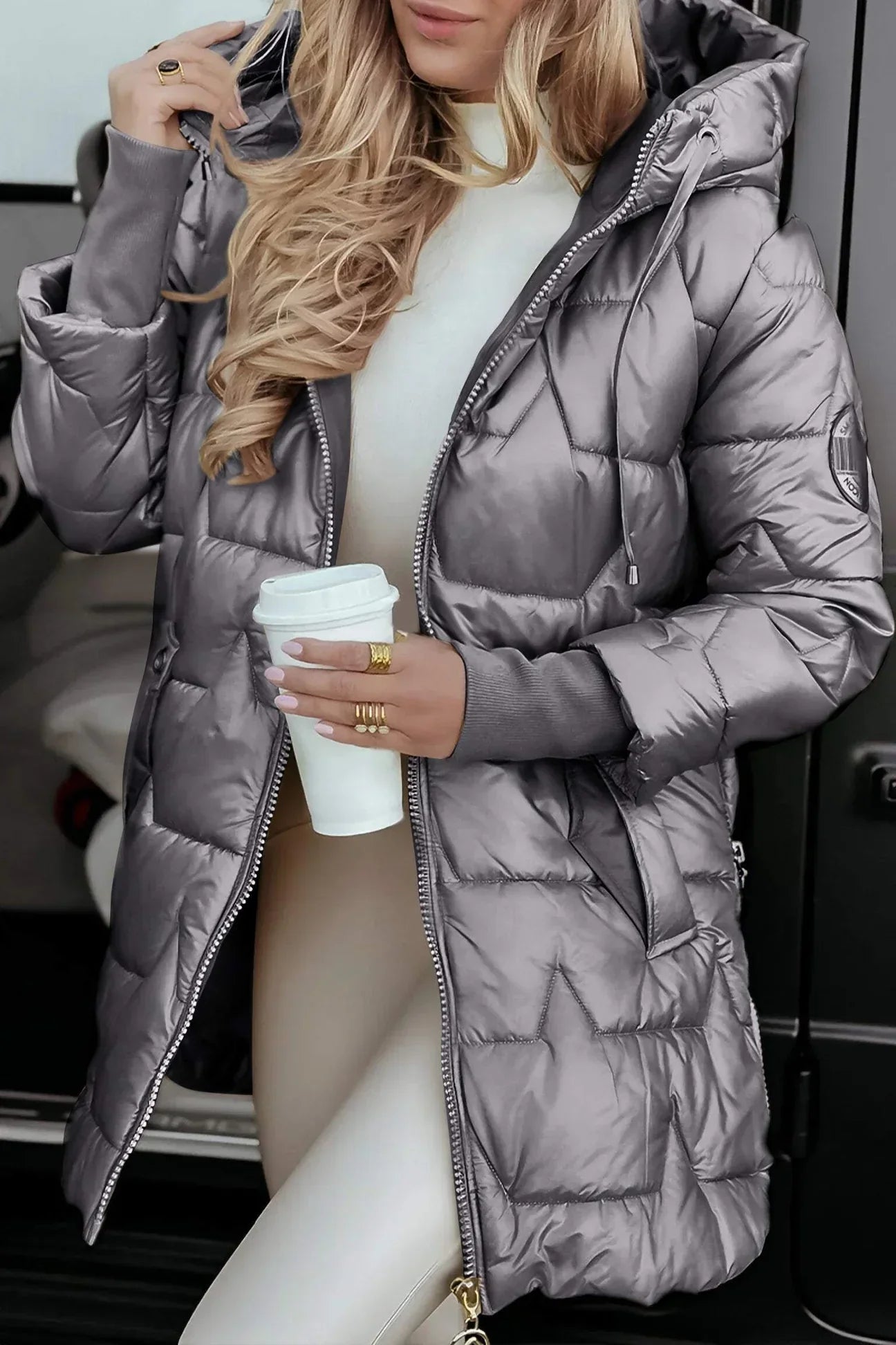 Naima - Elegante abrigo de invierno con capucha y acolchado